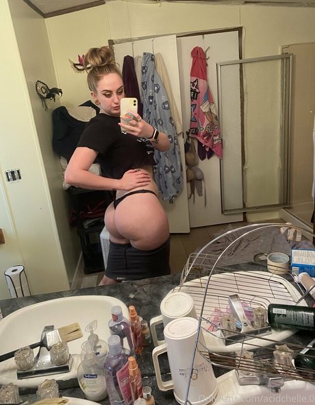 Acidchelle0
