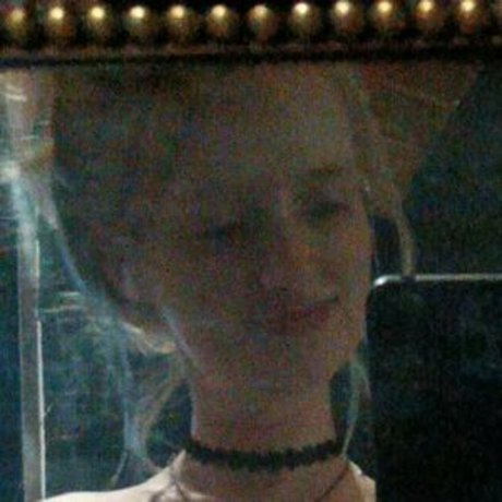 Nacktes geleaktes OnlyFans-Foto von Thatawkwardchickbecky