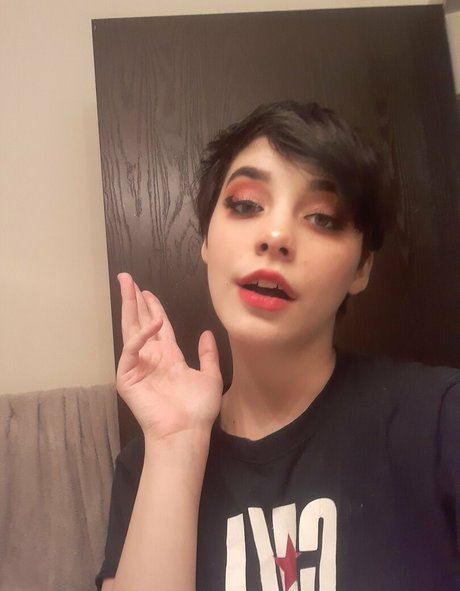 Alaston vuotanut OnlyFans-kuva Pinkkunt