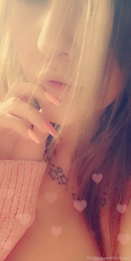 Foto nua vazada do OnlyFans de Lizzielust