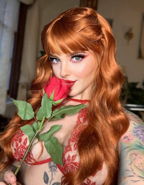 Nahá fotka uniklých OnlyFans od Rosamagnoliaxo