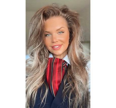 Joyce Straten