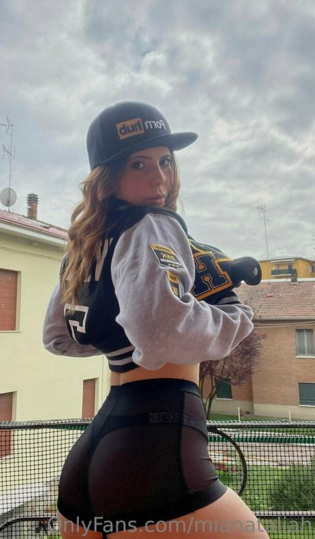Alaston vuotanut OnlyFans-kuva Mianataliah