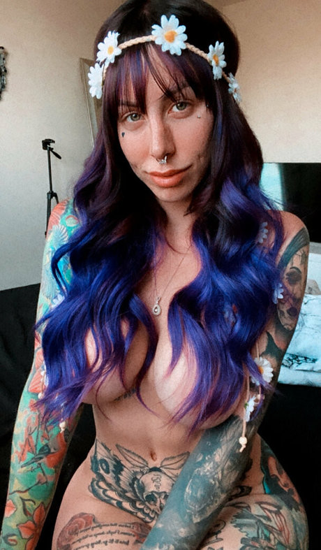 Theonlinegirlfriend