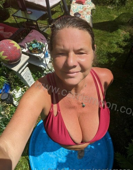 Naken läckt OnlyFans-bild av Carriemoon