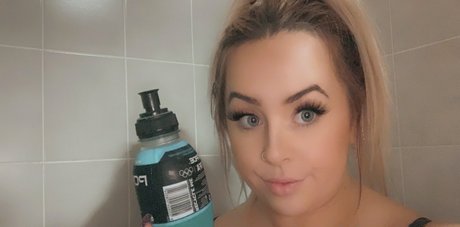 Naken lekkede OnlyFans-bilde av Paigewildfree