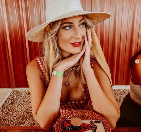 Nagie wyciekłe zdjęcie OnlyFans od Basicwitgirl