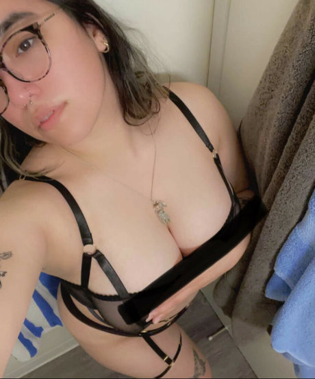 Satixx OnlyFans 유출 누드 사진
