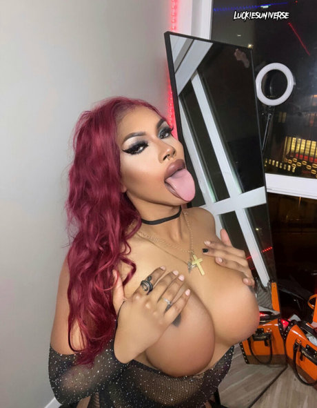 Luckiesuniverse  nude leaked OnlyFans photo