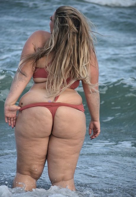 Thebigbootybarbie2