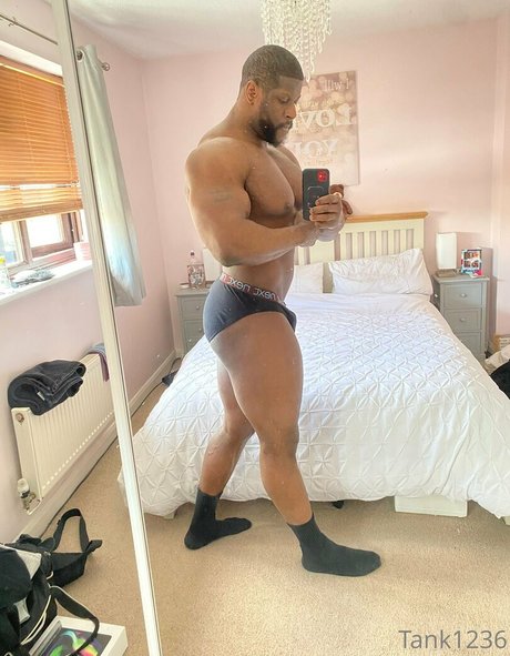 Nahá fotka uniklých OnlyFans od Pleasure12368