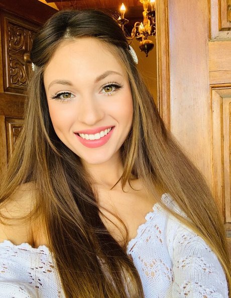 Annablossom OnlyFansリークヌード写真