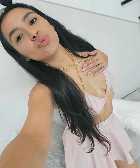 Nahá fotka uniklých OnlyFans od Isabella Lopez