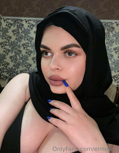 Alaston vuotanut OnlyFans-kuva Elmirasweet