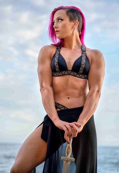 Claire Max