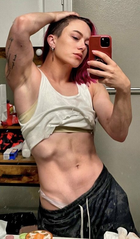 Claire Max