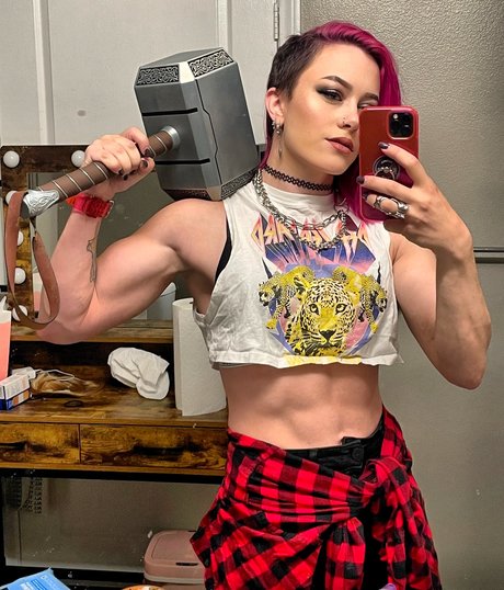 Claire Max