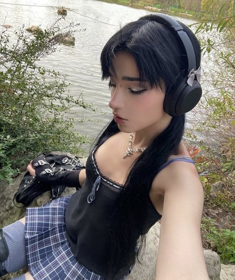 Arielle Maxine