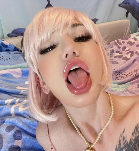 Nahá fotka uniklých OnlyFans od Lenamoonxo
