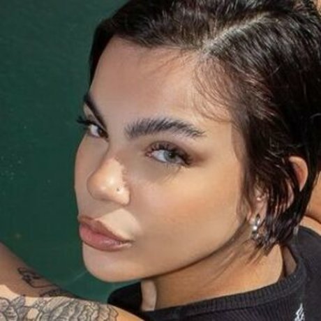 Naken läckt OnlyFans-bild av Babemandz