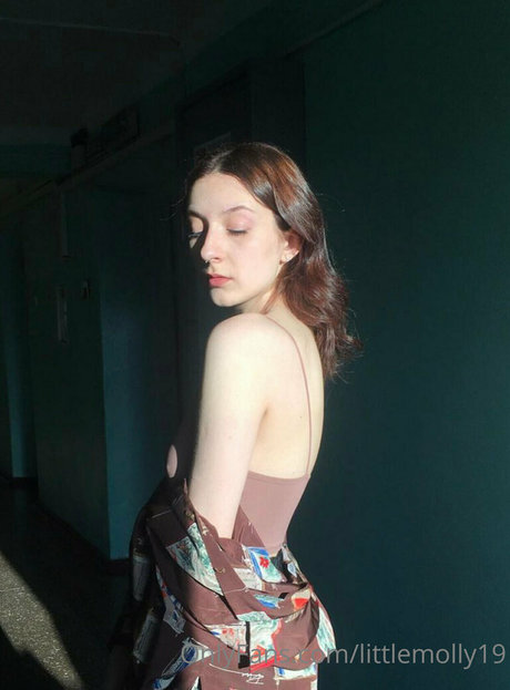 Naken läckt OnlyFans-bild av Pppoisonnnivy