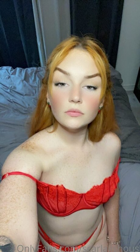Naken läckt OnlyFans-bild av Scarlalishous
