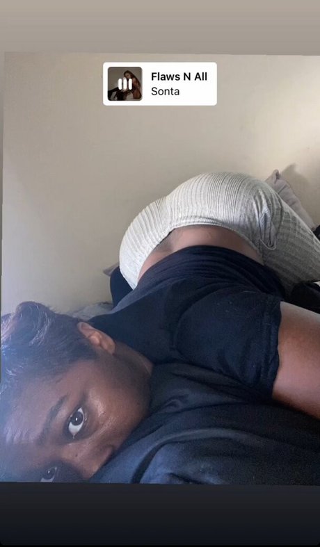 Naken läckt OnlyFans-bild av Asiaamariee