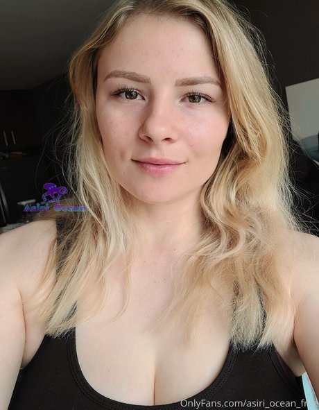 Naken lekkede OnlyFans-bilde av Asirioceanfree