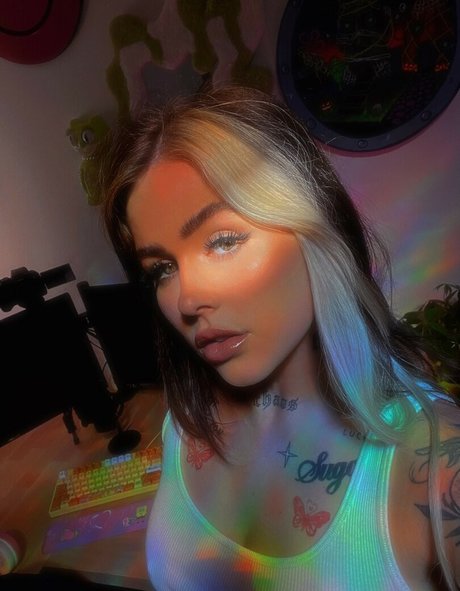 Cray OnlyFansリークヌード写真