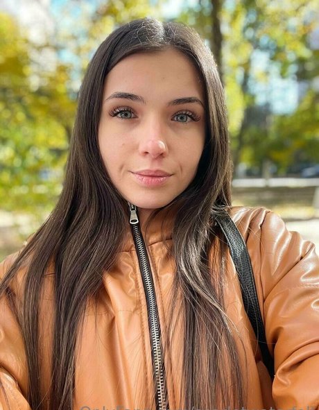Yourqueen3