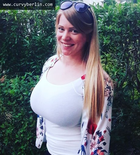 Foto desnuda filtrada de OnlyFans de Laura Katz