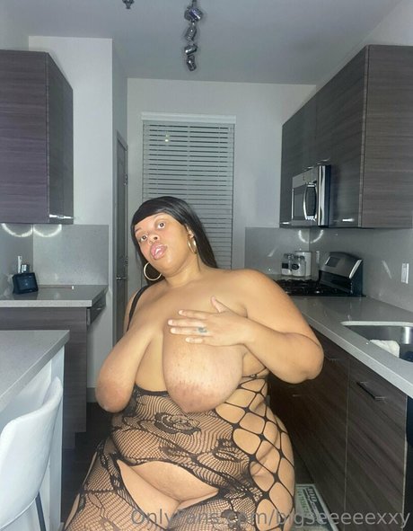 Naakte gelekte OnlyFans-foto van Bigseeeeexxy