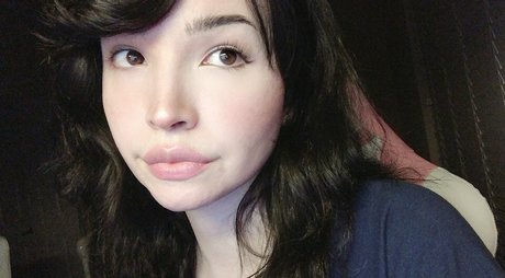 Alaston vuotanut OnlyFans-kuva Arianaangels
