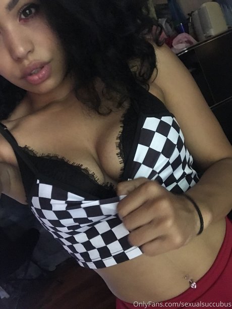 E Gamer Girlfriend