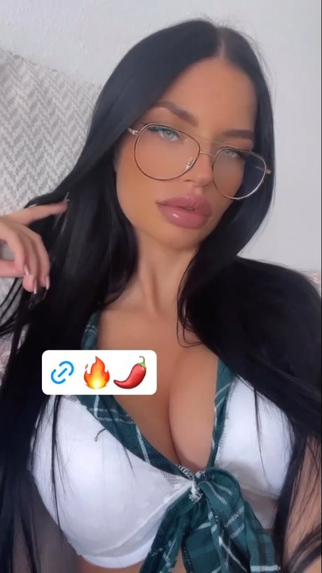 Naken läckt OnlyFans-bild av Angelique