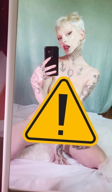 Foto di nudo di fuga di OnlyFans di Nausicaa Rondina