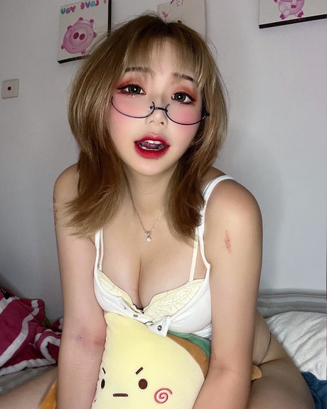 Nacktes geleaktes OnlyFans-Foto von Akaei Ray