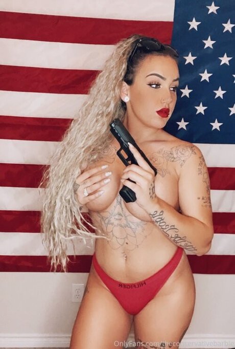 Обнаженная фотография утечки OnlyFans от The Conservative Barbie