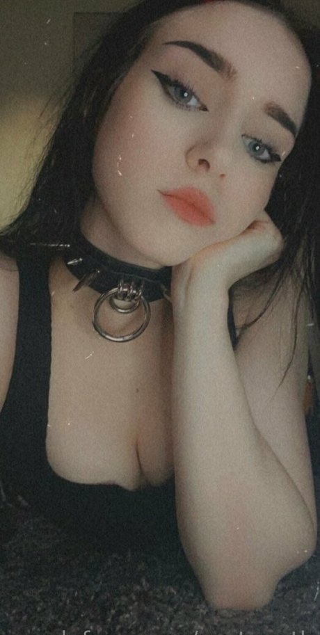 Foto desnuda filtrada de OnlyFans de Purtygoth