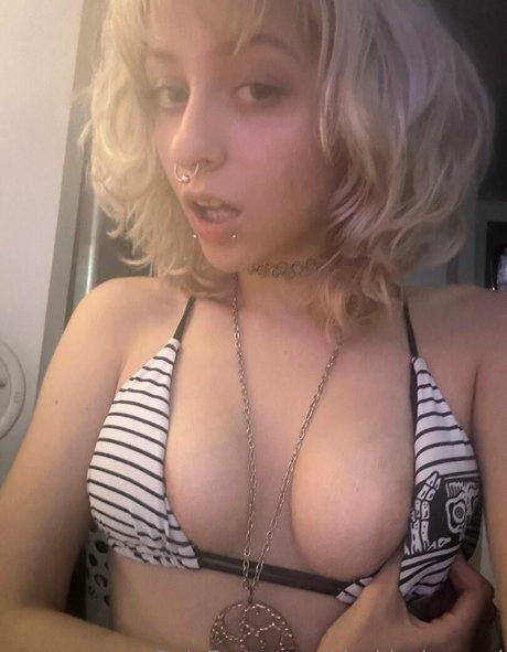 Nøgent lækket OnlyFans-billede af Kuromi