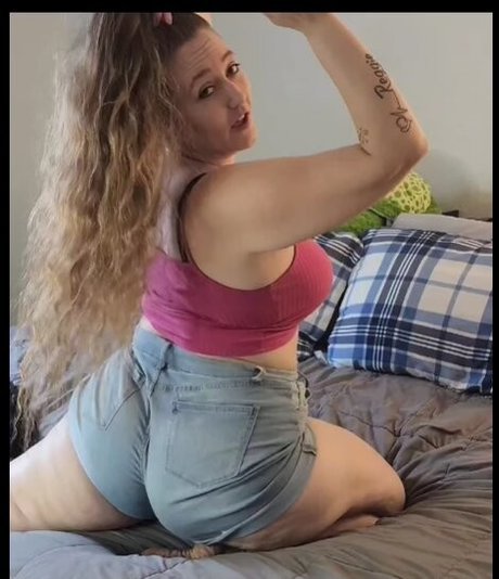Naken läckt OnlyFans-bild av Miss Tilly Babie