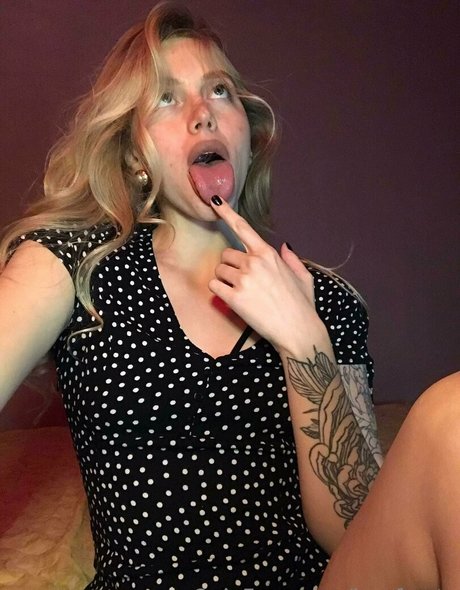 Nahá fotka uniklých OnlyFans od Larafrosty