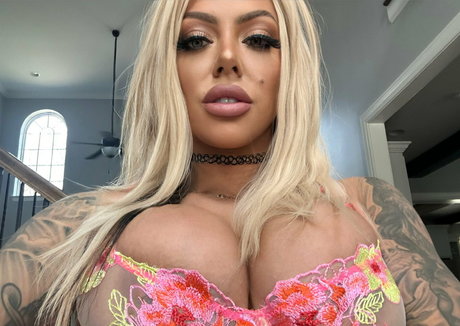 Nahá fotka uniklých OnlyFans od Karmarxfree