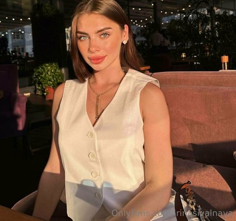 Foto di nudo di fuga di OnlyFans di Irinasivalnaya