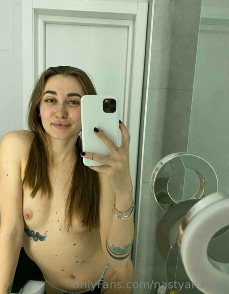 Nahá fotka uniklých OnlyFans od Nastyanagini