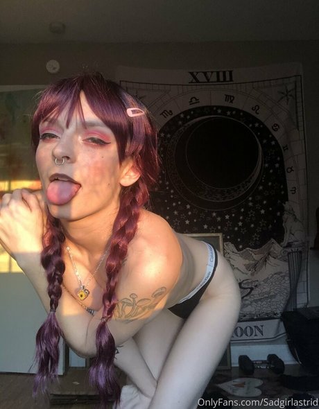 Sadgirlastridsfree
