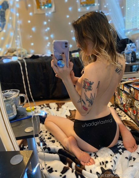 Sadgirlastridsfree