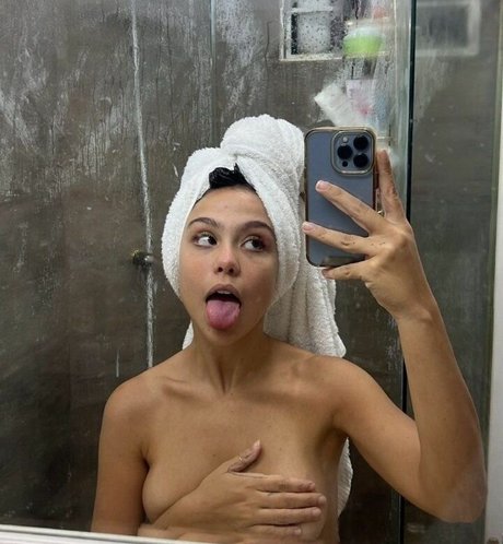 Bruna16