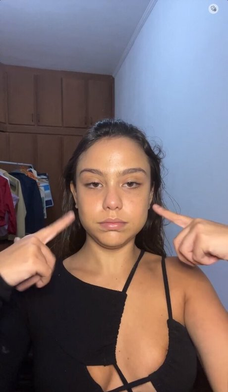 Bruna16