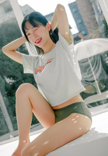 Leeesovely